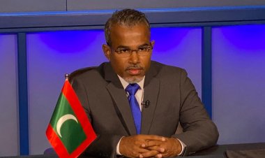 އިގިރޭސީން ދެކެ ބިރުން ތިބި ޒަމާން ހިގައްޖެ!