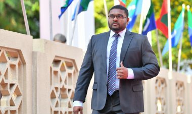 ގައްސާނަށް: ތިޔަ އުޅެނީ ރަން ފާހާނާތަށީގެ މަސްތުގާ