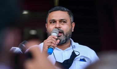 ނައިފަރު ޝިޔާމް ޓްރާންސްފަރ މާކެޓަށް!