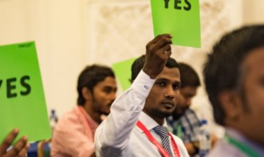 މިހާރުން މިހާރަށް ޓޮމް ހިފާ ހައްޔަރުކުރޭ!