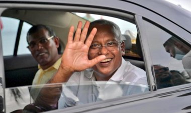 ނަޝީދު އަމިއްލަ އެދުން އިސްކޮށް ޕާޓީ ފުނޑާލުން!