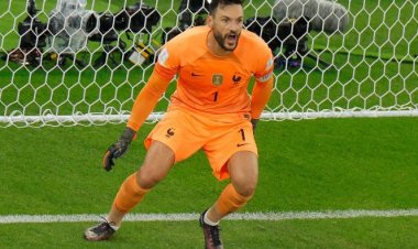 ފްރާންސް ކެޕްޓަން ލޮރިސް ކުޅުން ހުއްޓާލުން