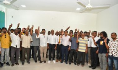 އަންނިއަށް ނޭނގޭ ކަމަކީ މެޖޯރިޓީއަށް ތަބާވުން