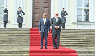 އިބޫއާއި ބައްދަލުކުރުމުން ޖަރުމަނު ރައީސް ރައީސަކަށްނުވި