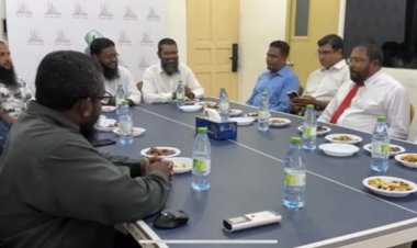އެންމެގިނައިން ރަލާ އޫރުމަސް ވިއްކާ މަހުޖަނާ ސަލަފުގެ ބައްދަލުވުން