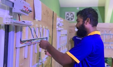 މީހުން ބިނާކުރުމުގައި ފެނަކަ