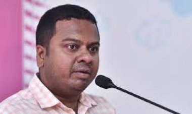 މުންދަށް: ލެޕްޓޮޕް ކުރިމަތީ އޮނުފުމޭހެން ކަންކަމެއް ނުވާނެ!