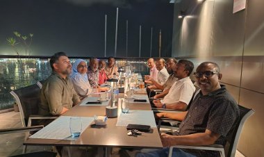 ކަނޑުރަސްގެފާނަށް އިދިކޮޅުގެ ތާއީދު ފުރޮޅިގެން ދިޔުން