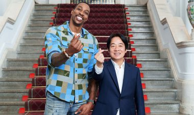 ޓައިވާނަކީ ގައުމެއް: ބާސްކެޓްބޯޅަ ތަރި ޑްވައިޓް ހަވާޑް