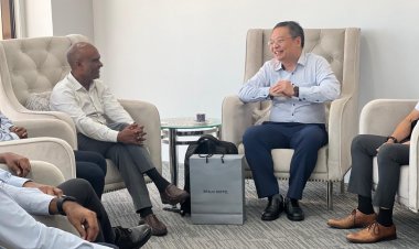 އެސްޓީއޯގެ ސީއީއޯ ނިޕޯންޕެއިންޓުގެ ޓީމާ ބައްދަލުކުރެއްވުން