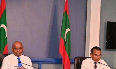 ދެ މިނިސްޓަރުންގެ އިތުބާރުނެތްކަމަށް ހުށަހެޅީ ފަސާދަ އުފައްދަން