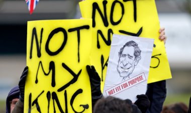 ބާރާއި ނުފޫޒު ހޯދުމަށް ސަރުކާރާ ދެކޮޅަށްނުކުތުން