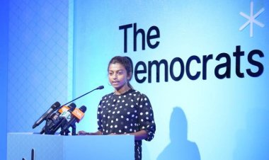 ނަމުން ޑިމޮކޮރެޓްސް ކަމުން ކަލްޕްރިޓް
