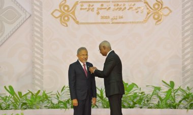 ނިޝާން ދިޔަމިގިލީ ޝަރަފުގެ އިއްޒަތް ޑރ. މުސްތަފާއަށް