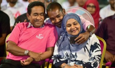 މުއިއްޒުގެ  ފުރައްސާރަ  ޔާމީނަށް!