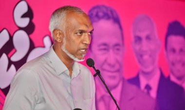 މުއިއްޒަށް ވޯޓު ގިނަކޮށްދޭ ފާދިރީން