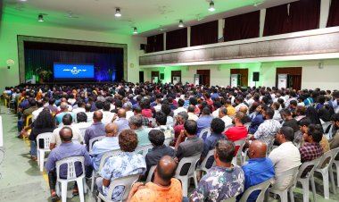 ސްޓެލްކޯ އެމްޑީ މުއައްޒަފުންނާ ބައްދަލު ކުރެއްވުން