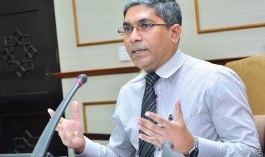 ފާތުންގެ ގާތްމީހުނަށް ފްލެޓްބަހާލީ މުއިއްޒު: ނިޔާޒު އިބްރާހީމް