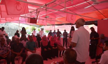 މުއިއްޒު ދެއްވަނީ ވައުދު ނުފުއްދަވާނެ ކަމުގެ ސިގްނަލް