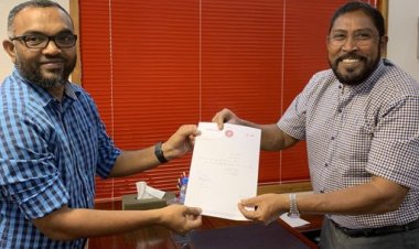 އަލީ އާރިފަށް: ގާސިމް ތިޔަ ހެދީ ހުތްފެލި ލުބޯހުތް ކިބަޔަކަށް