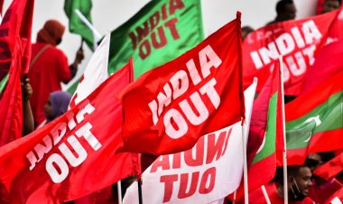 އިންޑިއާ އައުޓް ބިންފަޅާ އަޑިއަށް