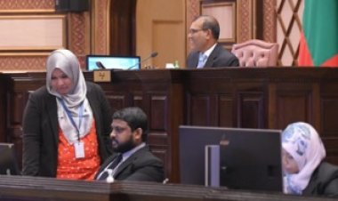 މުއިއްޒާއެކު ދައުލަތް ޑެޑްލޮކަށް