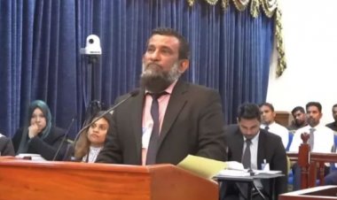 ނަޝީދުގެ ނުލަފާކަމާ ޖެހުމުން މަޖިލީހެއް ކޯޓެއް ނޯންނާނެ!