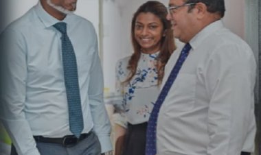 ދަ ޑިމޮކްރެޓްސް ރުއްސައިގެން މުއިއްޒަށް ވާނެ މޮޅެއްނެތް