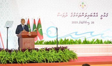 ދެފައިތަޅާ ރުޔަސް މުއިއްޒާ އެއްބައިވާނެ މީހަކުނެތް!