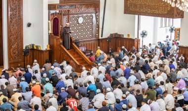 ޚުޠުބާ ވެސް ގޮވާލީ އާޒިމާގެ ދަރަނި އަދާކޮށްދޭން؟