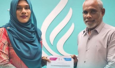 މުއިއްޒުގެ އުބަށް ޖެހުންގަނޑު ކިހާ ސަޅި!