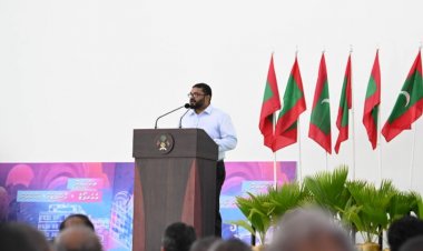 ގައްސާނު ކުރެއްވީ މުއިއްޒަށް މަލާމާތާ ފުރައްސާރަ
