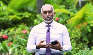 އަނގަޔާ އަތާ ދިމާނުވީމާ ޖަކޫޒީގައި އޮތަކަނުދޭނެ!