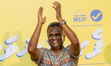 11 ދުވަހުން ޕްރޮޖެކްޓެއް ނުނިންމެންޏާ ކުރީސަރުކާރޭ ނުކިޔާ: އާޒިމް