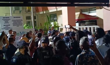 ފުލުހުން ބޮލަށް ކަނޑާލާ މުއިއްޒު ބޯދަމައިގެންފި!