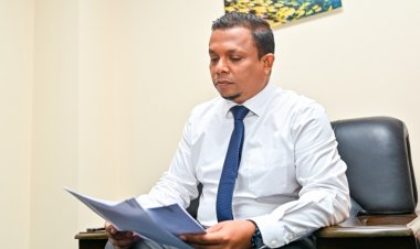 ހަރަދު ކުޑަކުރަނީ ސިޔާސީވެރިންގެ ޖީބު ބޮޑުކޮށްގެން!