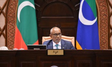 ޑިކްޓޭޓަރ މުއިއްޒުގެ ރަބަރުތައްގަޑަށް މަރުހަބާ!