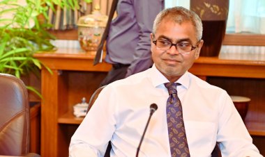 ނޭނގޭ ކަންކަން ކުރަން ނޫޅެ ގެއަށް ކަނޑާލާ!