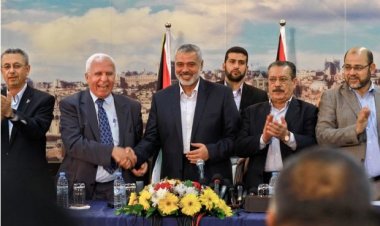 ފަލަސްތީނުން ގައުމީ އެއްބައިވަންތަކަމުގެ އެއްބަސްވުމެއްގައި ސޮއި ކުރަނީ