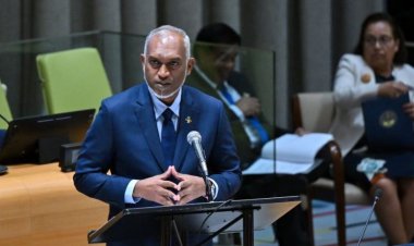 މުއިއްޒަށް ދުނިޔޭގެ ރުހުމެއް ސަމާލުކަމެއްނެތް!