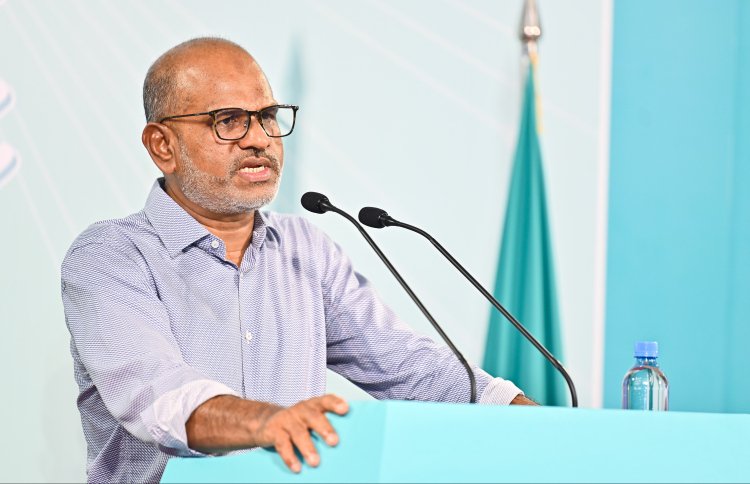 ސިޔާސީ މަގާމުތައް މަދުކުރާ ހިސާބަށްދާނީ ކިހާވަރެއްވީމާ!