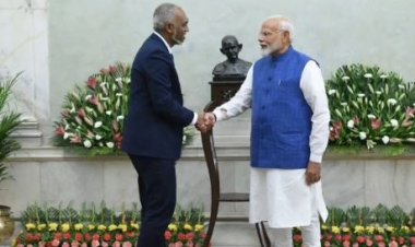 ޔާމީނު ދެމި ގުއިރޯނުގައިޖެހި ނަޖިސްވީ މުއިއްޒު!