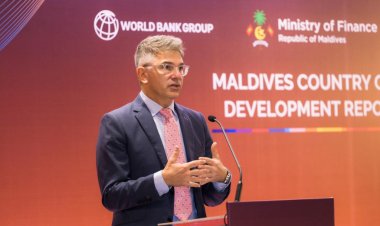 ވޯލްޑް ބޭންކުންވެސް ޖަހަނީ ރާއްޖެ ބަނގުރޫޓްވުމުގެ ރަނގަބީލު!