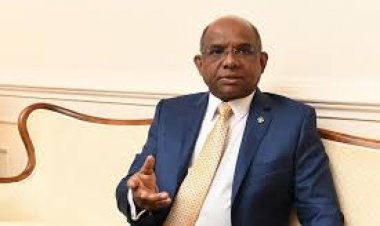 ޑިމޮކްރަޓިކް ނިޒާމު ގަޑުބަޑު ކުރުން ހުއްޓާލާ: ޝާހިދު
