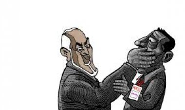 ދޮންއަމަޔަށް އެވޯޑްދިން ފަޑިޔާރުން މުއިއްޒަށް ތަޅާދިނީ ނަކަސް