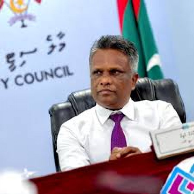 ސަރުކާރުތެރޭގައި ވަރަށް ބޮޑަށް މައްސަލަ އެބައޮތް: މާލޭ މޭޔަރ