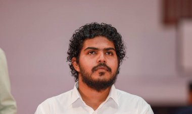 އަޒާނަށް: ވެއްޓޭތަން ފެނި މޭކަރަނީތަ!