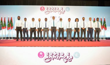 މަޖިލިސް މެންބަރުންތަކަކަށް މުއިއްޒު ރިޝްވަތުދިން: ވޮޝިންޓަން ޕޯސްޓް