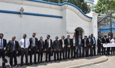 މުއިއްޒާ ދެކޮޅަށް މުޅި ޖުޑިޝަރީ ނިކުތުމުގެ ވަގުތު ޖެހިއްޖެ!