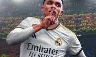 ކުލަބު ވޯލުޑް ކަޕަށް ރިއާލް މެޑްރިޑުން އެލެކްޒެންޑްރާ އާރްނޯލްޑު ބޭނުންވެއްޖެ